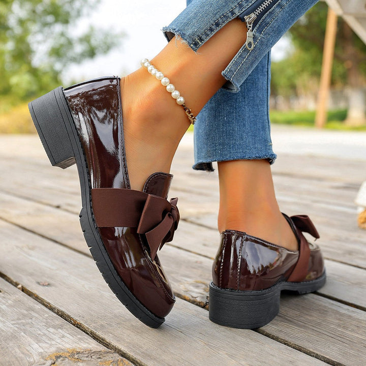 Ziena - Patent Leather Loafer With Bow Accent