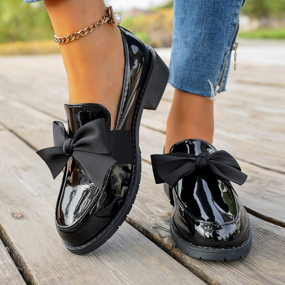 Ziena - Patent Leather Loafer With Bow Accent