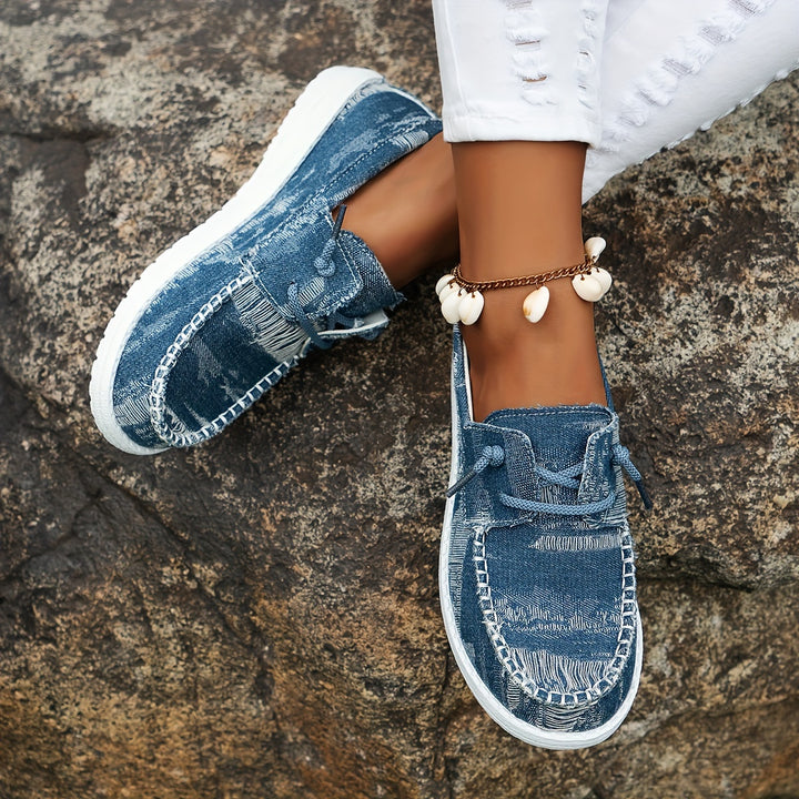 Aigerim - Comfortable Lace-Up Flat Sneakers