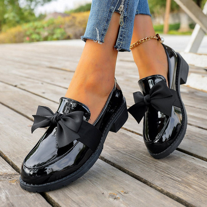 Ziena - Patent Leather Loafer With Bow Accent