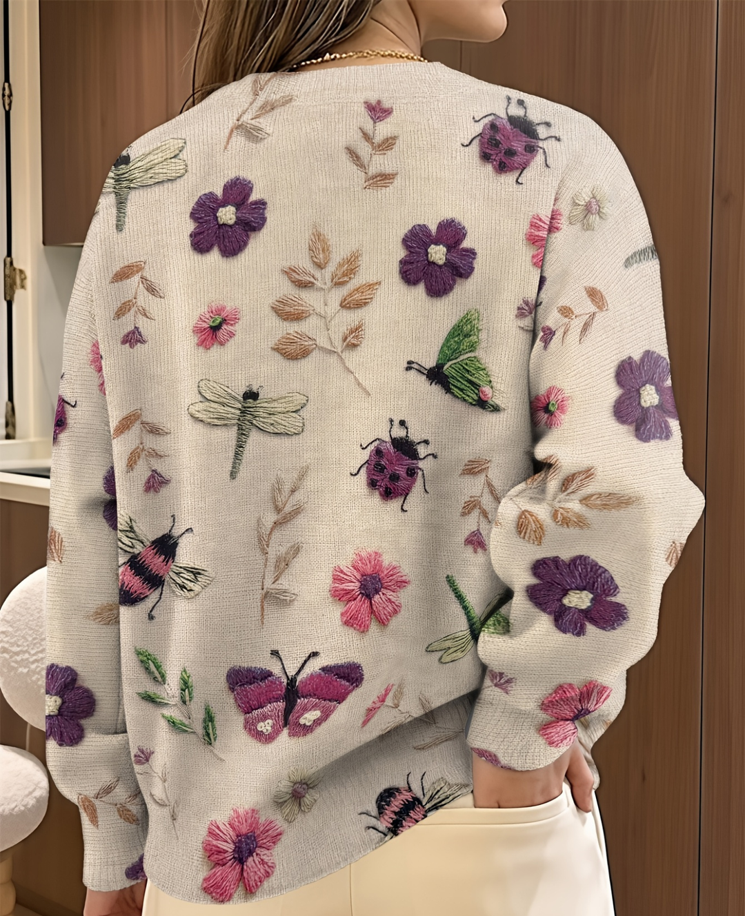Lesa - Sweater With Floral and Insect Print