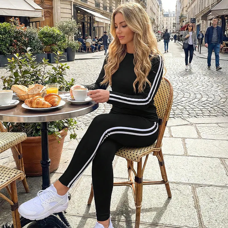 Krizina - Comfortable Two-Piece Tracksuit Set