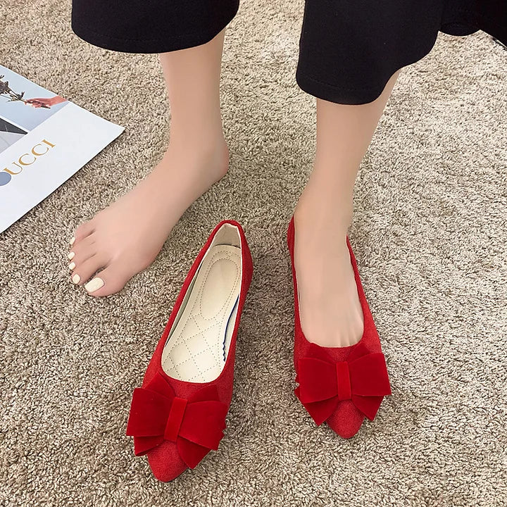 Silvie - Elegant Bow Low Block Heel Pumps