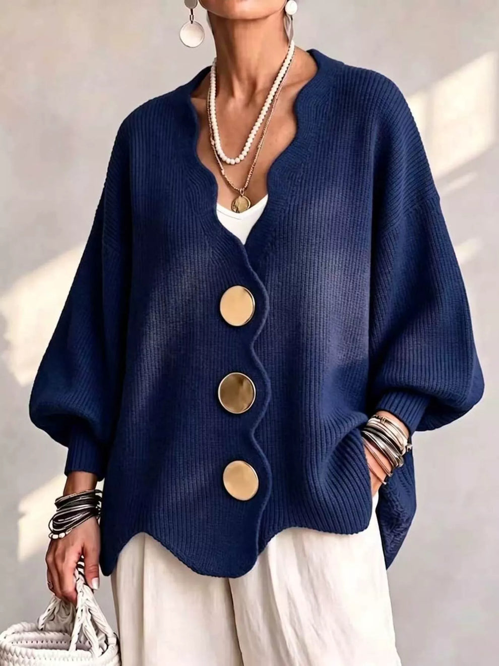 Gilian - Button-Up Cardigan With Scalloped Edge