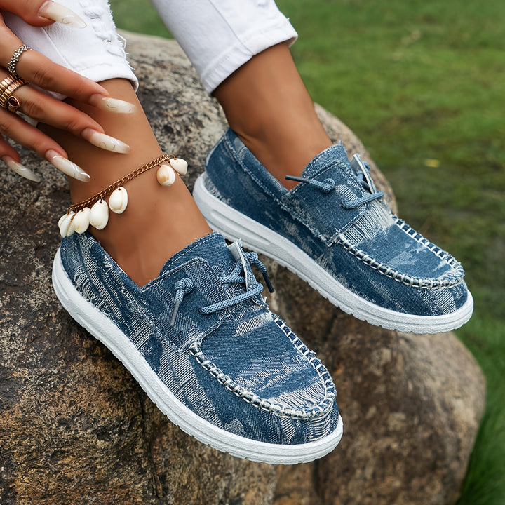 Aigerim - Comfortable Lace-Up Flat Sneakers