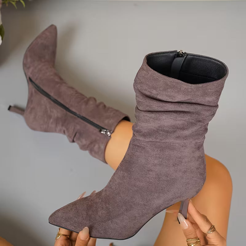 Tittana - Mid Heeled Boots with Pointed Edges