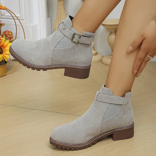 Fakina - Ankle Boots With Decorative Buckle
