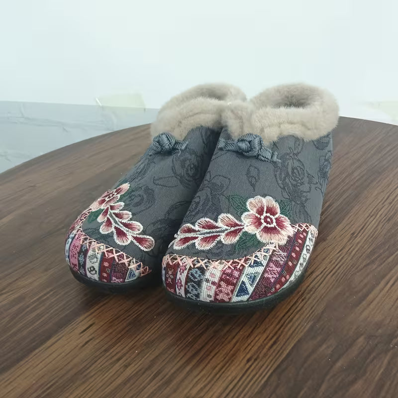 Estila - Slippers with Floral Embroidery and Plush Trim