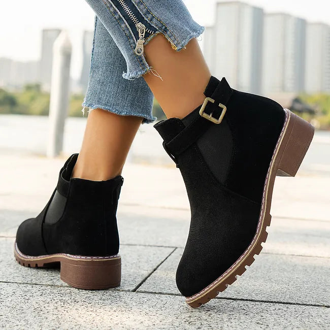 Fakina - Ankle Boots With Decorative Buckle