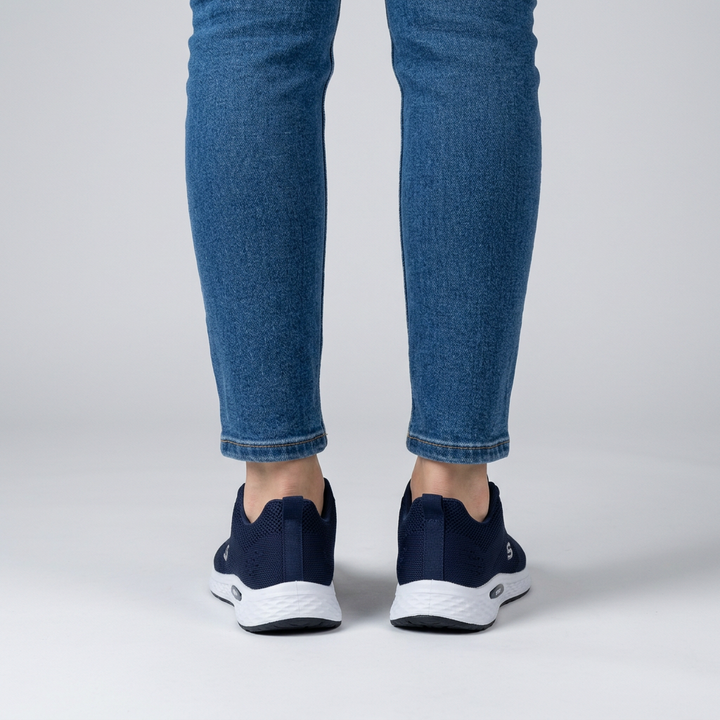 Alixia - Comfortable Lace Up Sneaker
