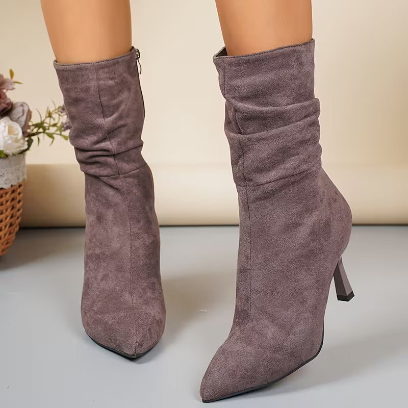 Tittana - Mid Heeled Boots with Pointed Edges