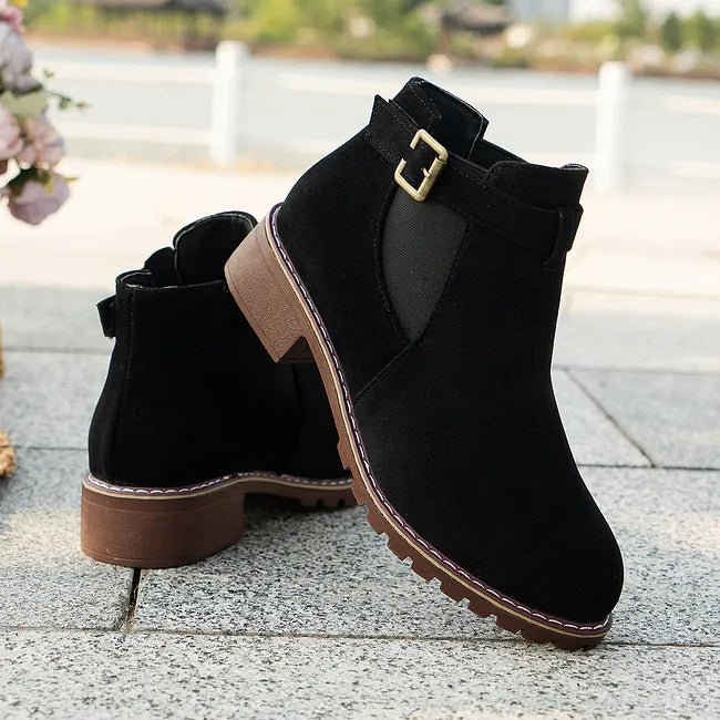 Fakina - Ankle Boots With Decorative Buckle