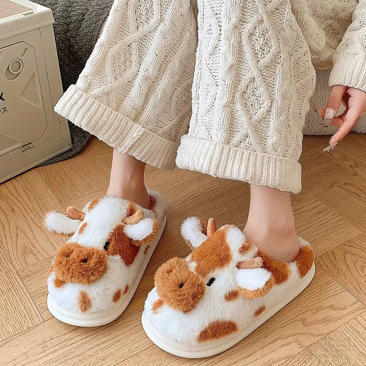 Faliza - Spotted Cow Print Plush Indoor Slippers