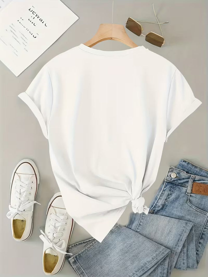 Nimina - Elegant Graphic T-shirt