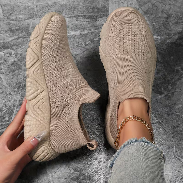 Renima - Elegant Knitted Sneakers