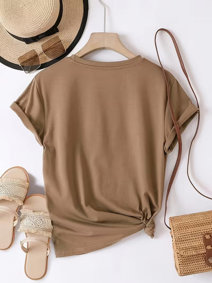 Nimina - Elegant Graphic T-shirt