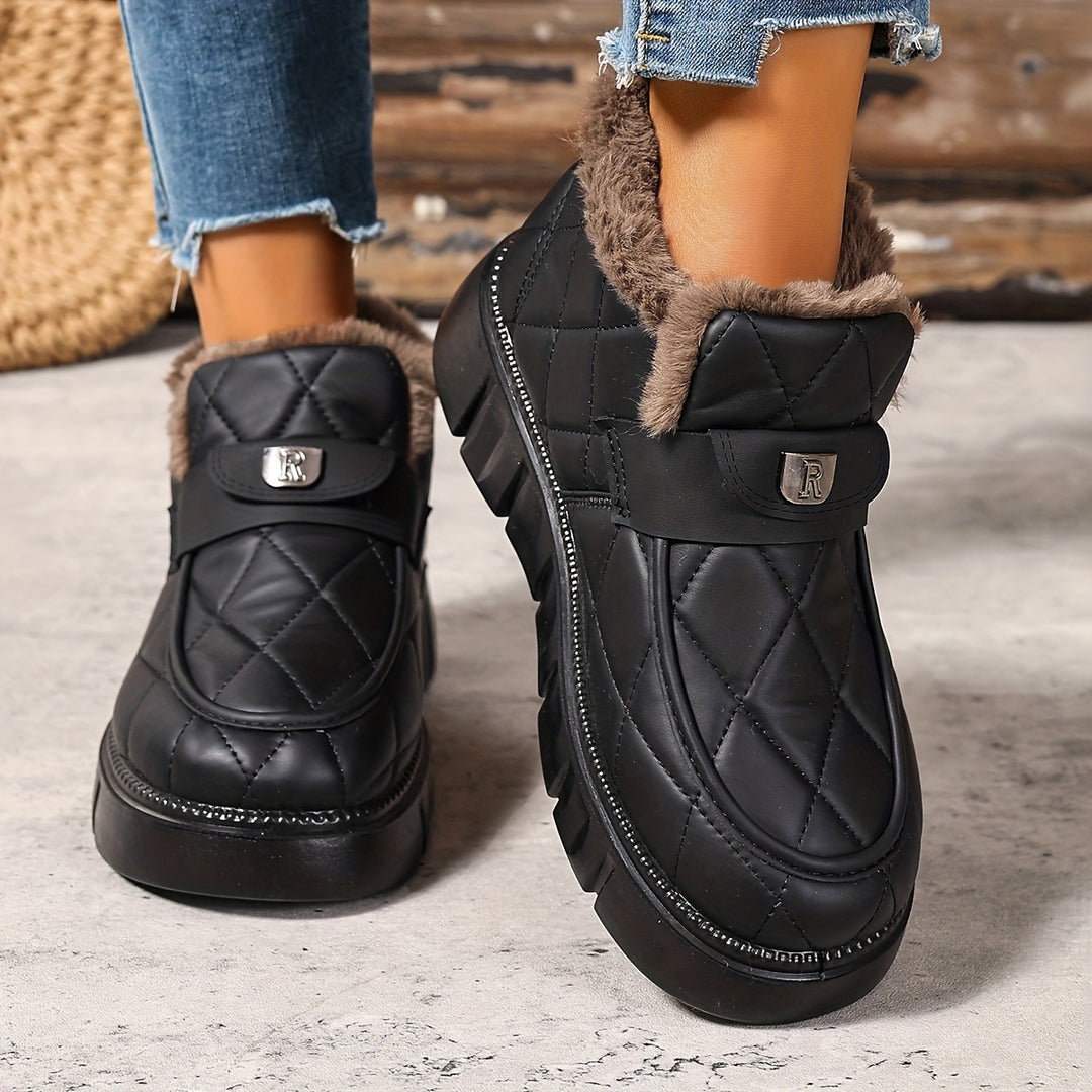 Karryna - Shoes With Quilted Uppers and Plush Lining