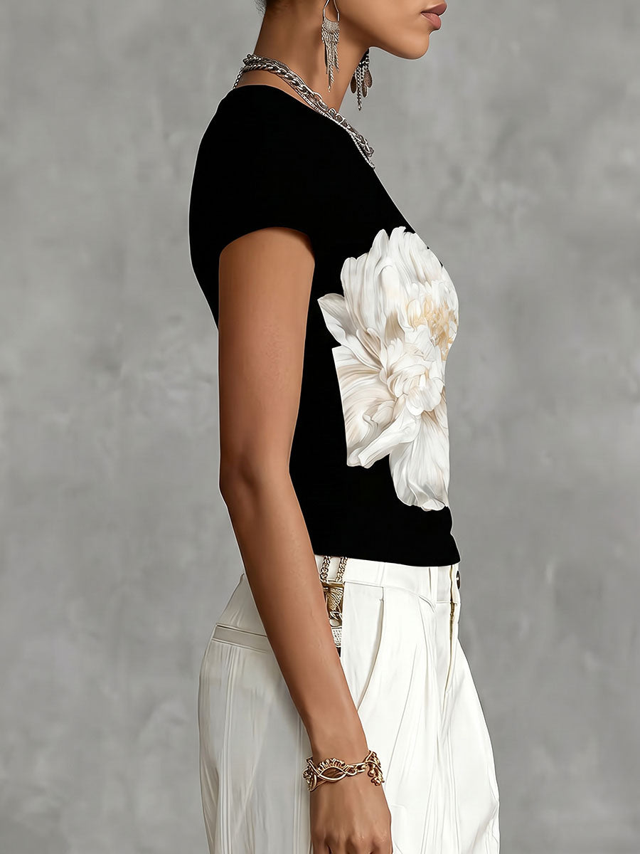 Lunessa - Crew-Neck T Shirt With Two-Tone Floral Print