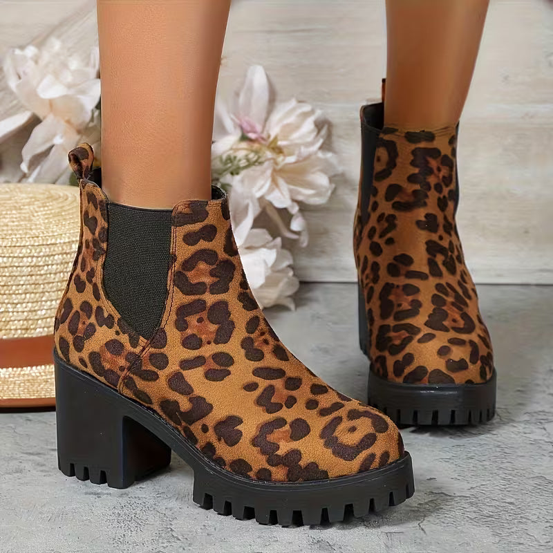 Donjeta - Lace-Up Chunky Heel Ankle Boots