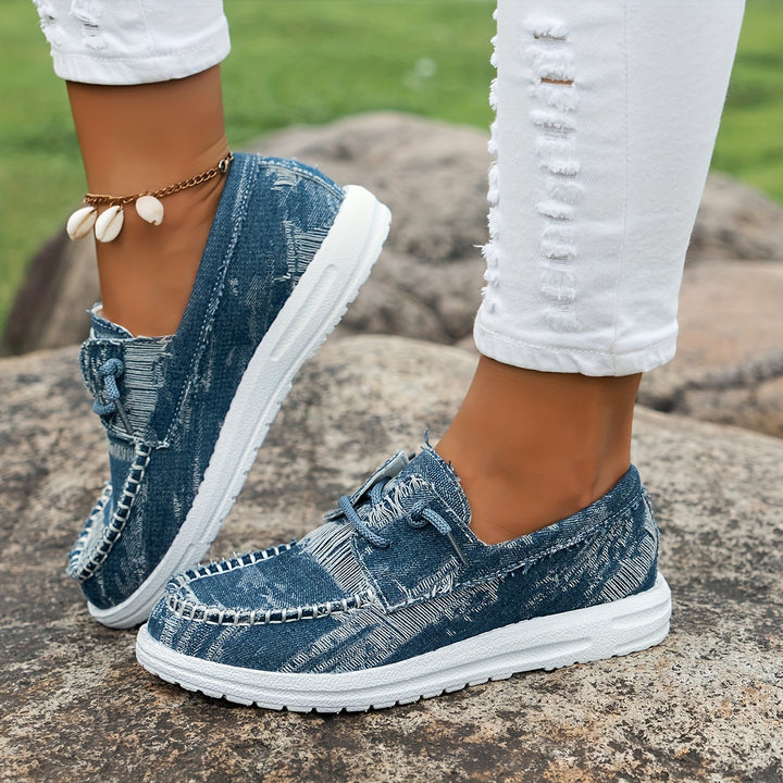 Aigerim - Comfortable Lace-Up Flat Sneakers