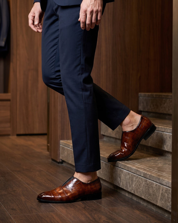 Amphon - Loafers with Crocodile Texture and Slip-On Fit