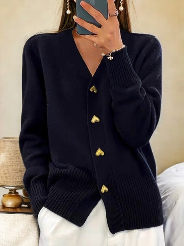 Lyddia - Cardigan With Heart Button